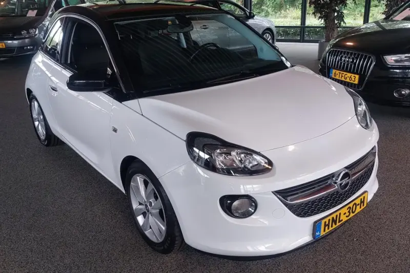 Opel Adam (2015)