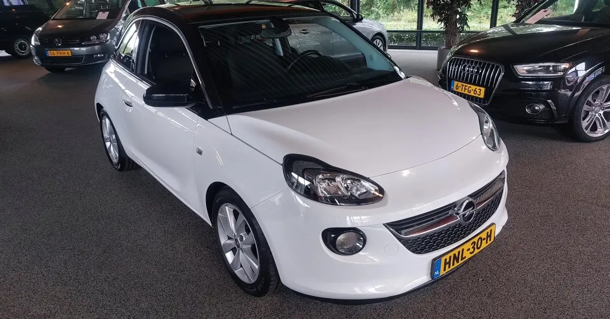Opel Adam (2015) — foto 1