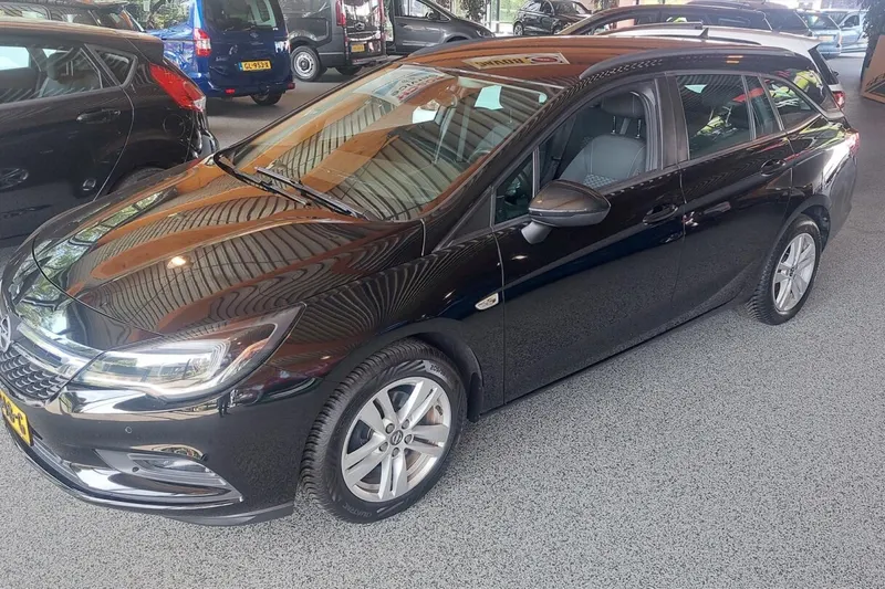 Opel Astra (2017)