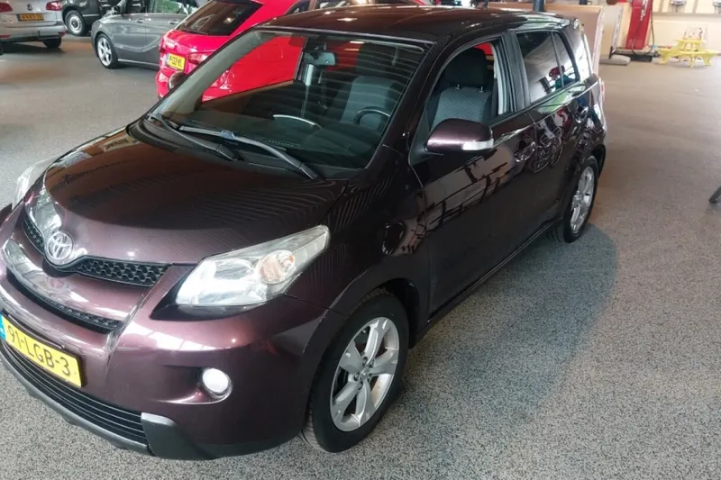 Toyota Urban Cruiser (2010)