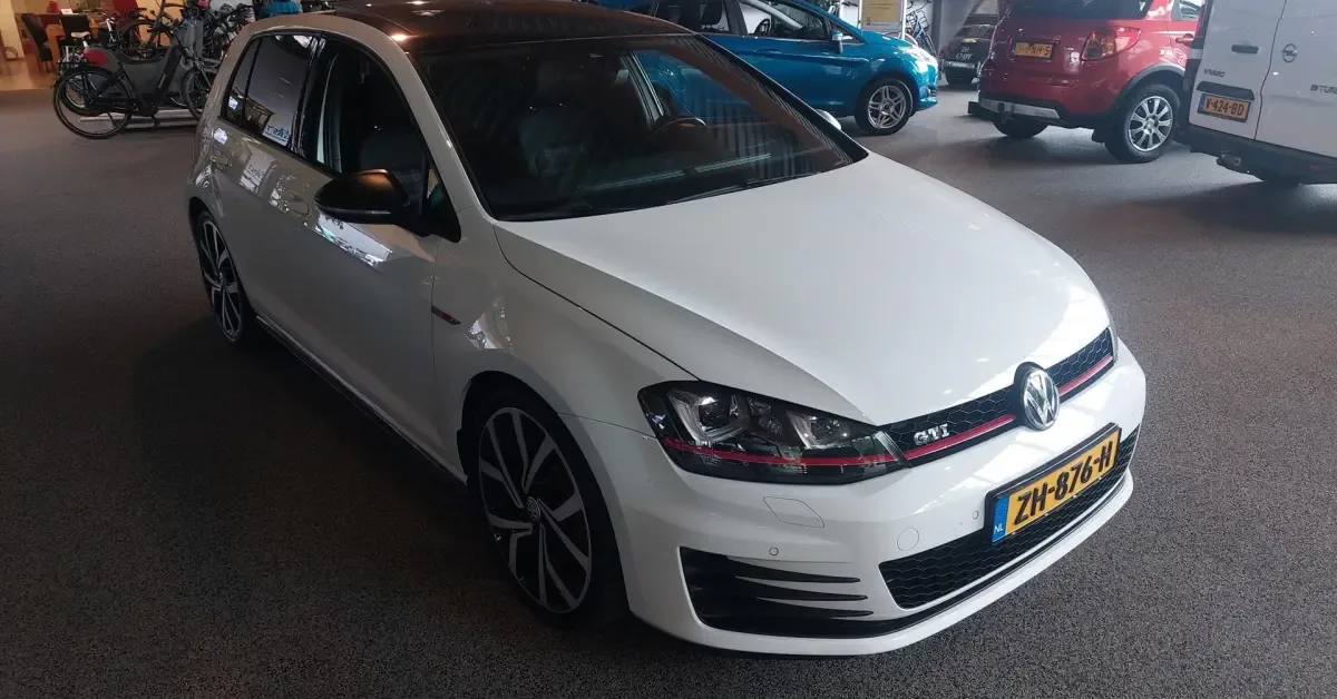 Volkswagen Golf (2016) — foto 1