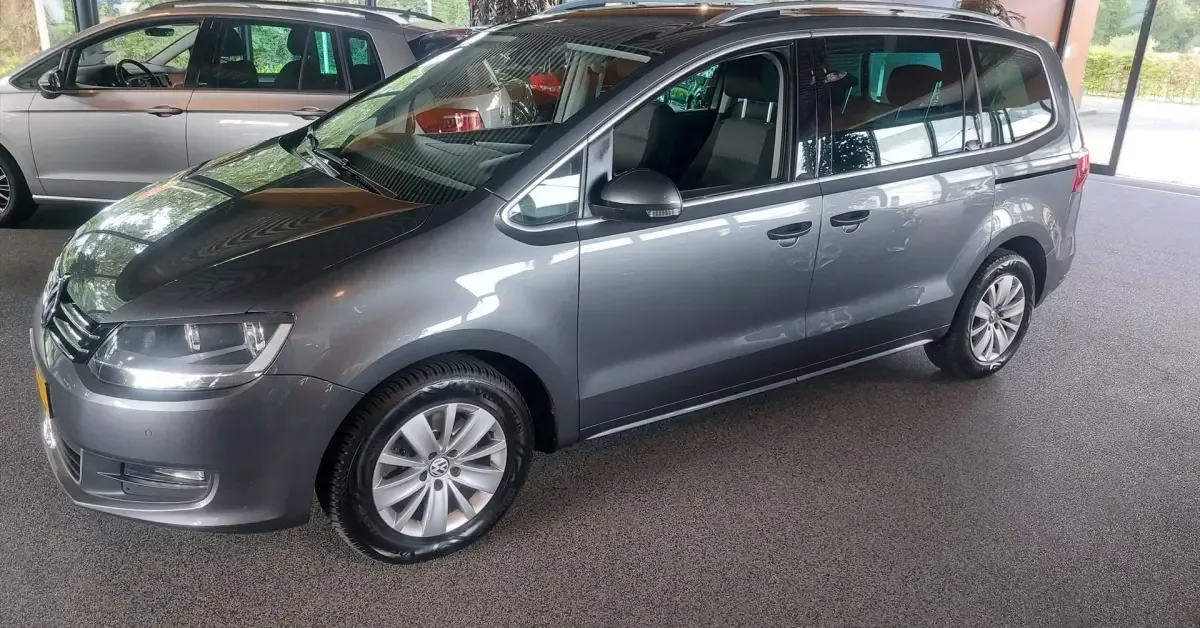 Volkswagen Sharan (2011) — foto 1