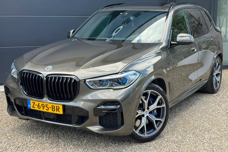 BMW X5 (2023)