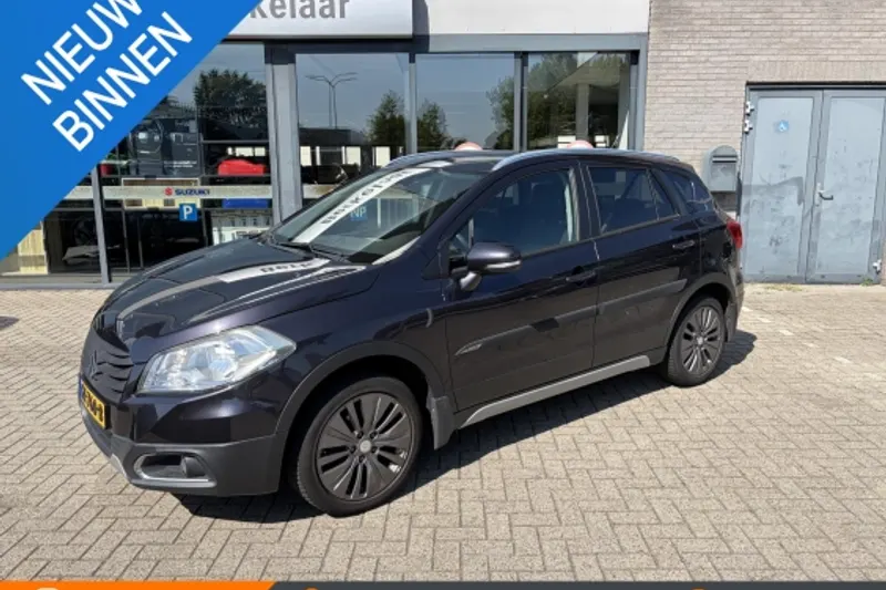 Suzuki S-Cross (2015)