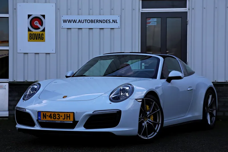 Porsche 911 (2016)