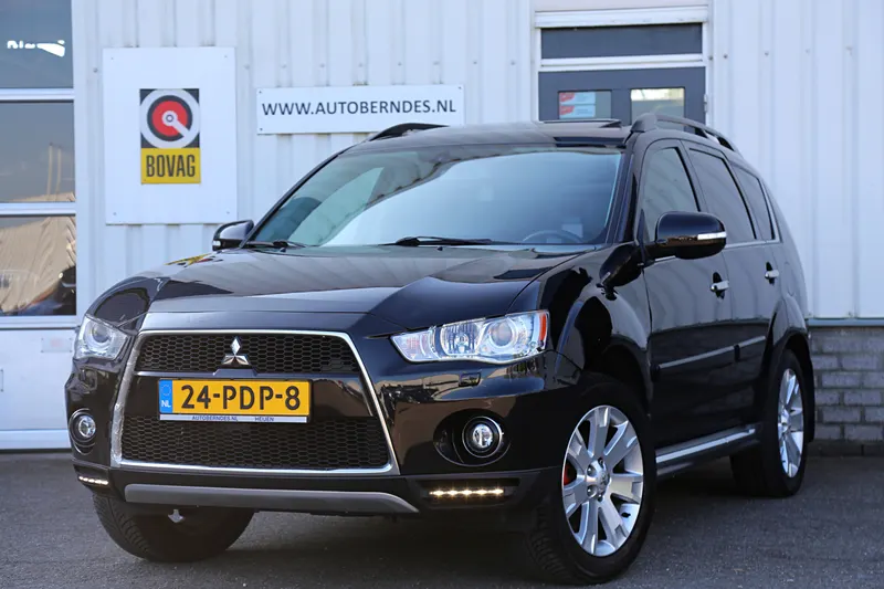 Mitsubishi Outlander (2011)