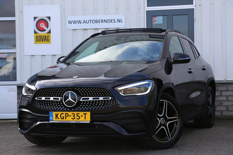 Mercedes-Benz GLA (2022)