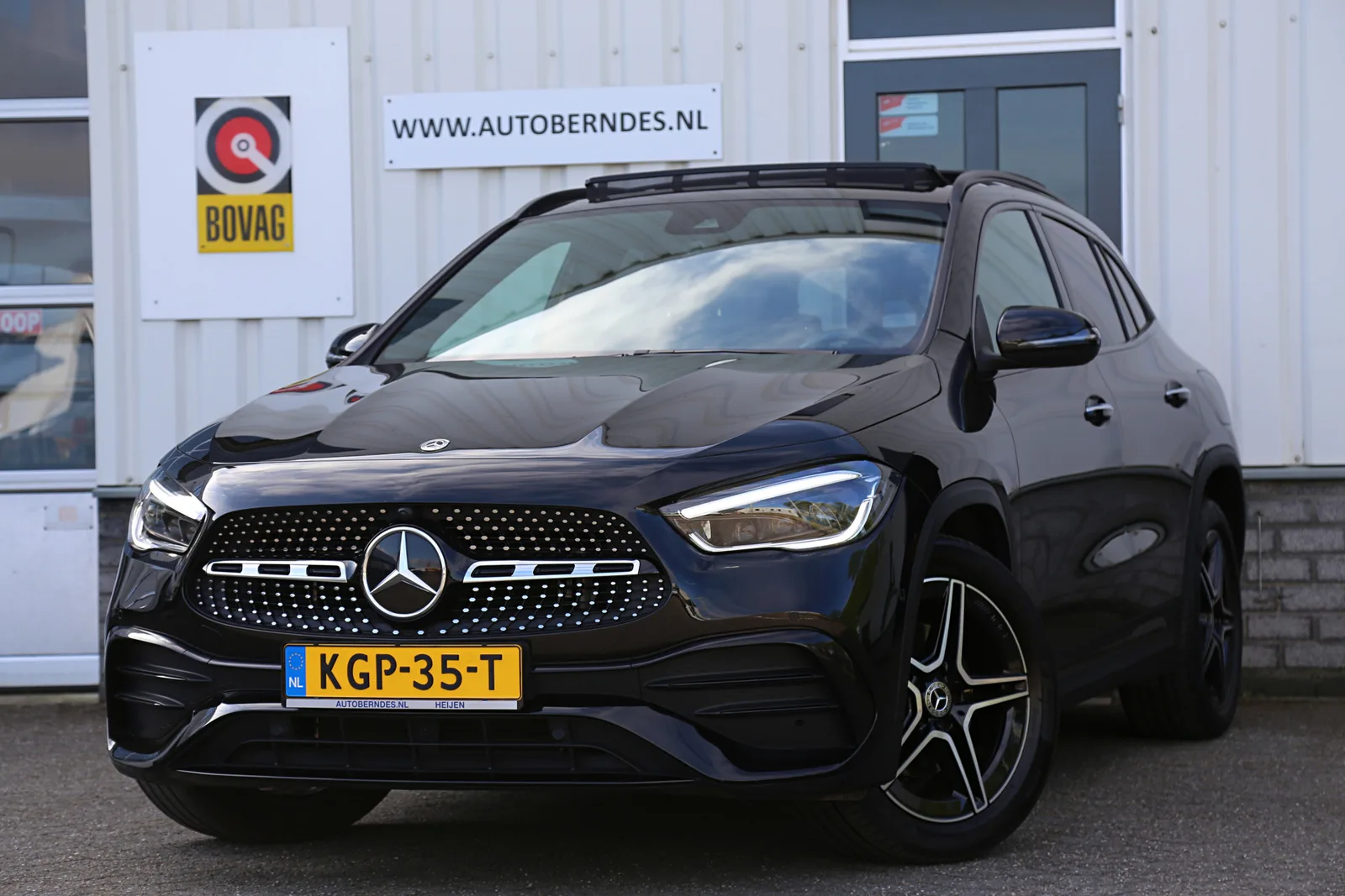Mercedes-Benz GLA (2022) — foto 1