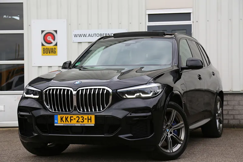 BMW X5 (2023)