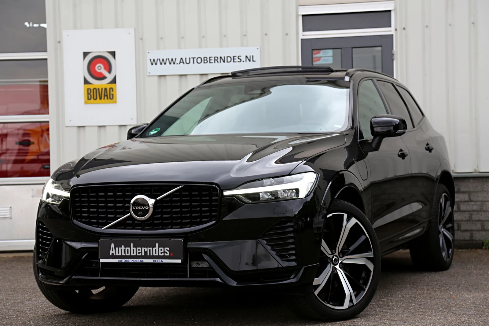 Volvo XC60 (2023) — foto 1