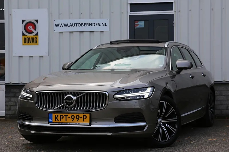 Volvo V90 (2022)