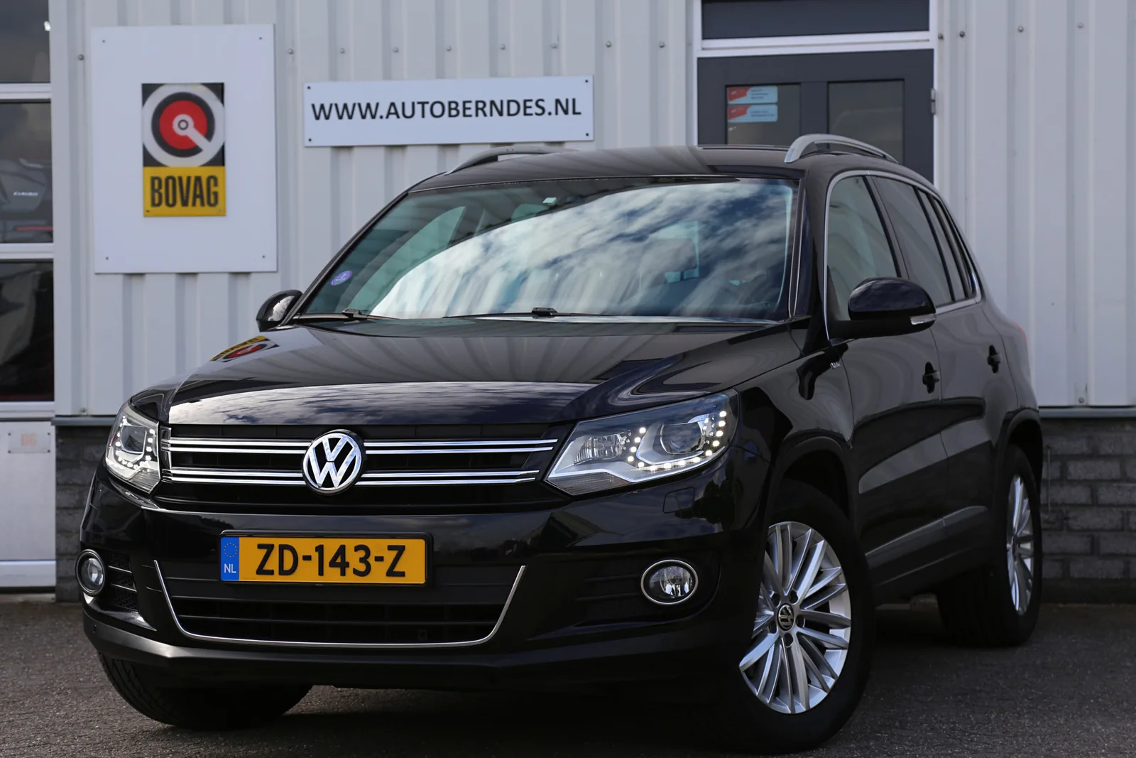 Volkswagen Tiguan (2015) — foto 1