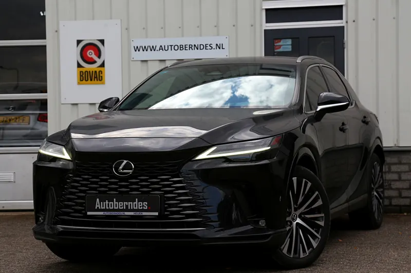 Lexus RX (2024)