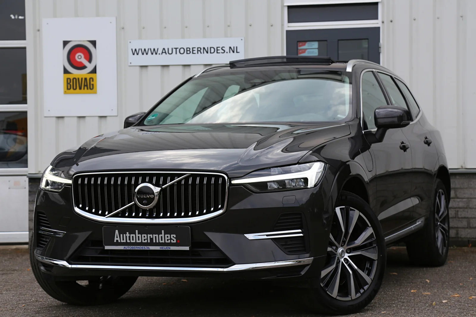 Volvo XC60 (2022) — foto 1