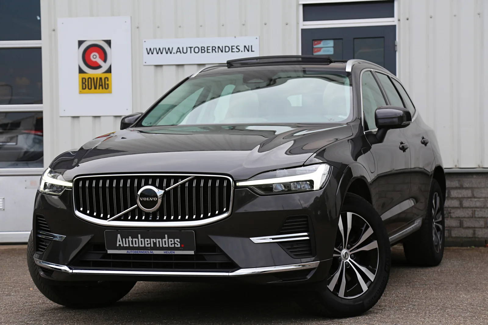 Volvo XC60 (2022) — foto 1