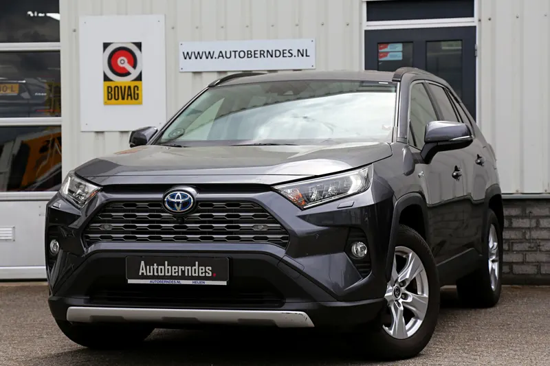 Toyota RAV4 (2021)