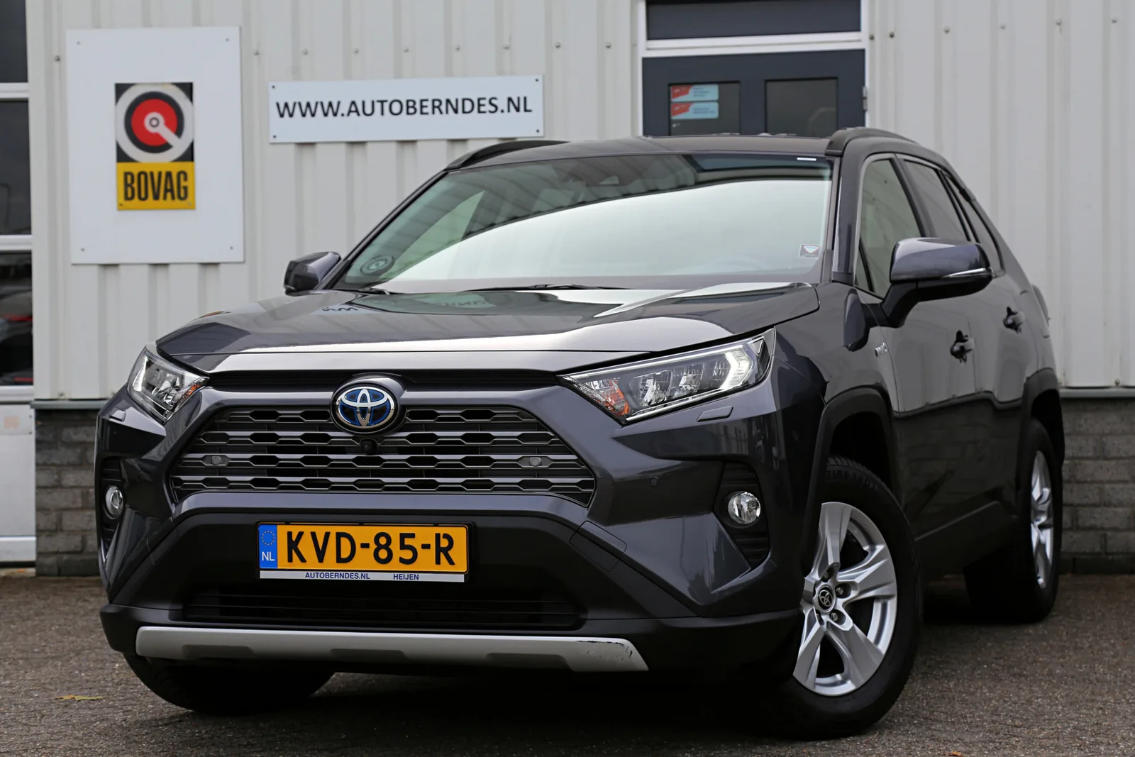 Toyota RAV4 (2021) — foto 1
