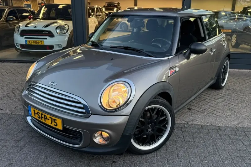 MINI One (2013)