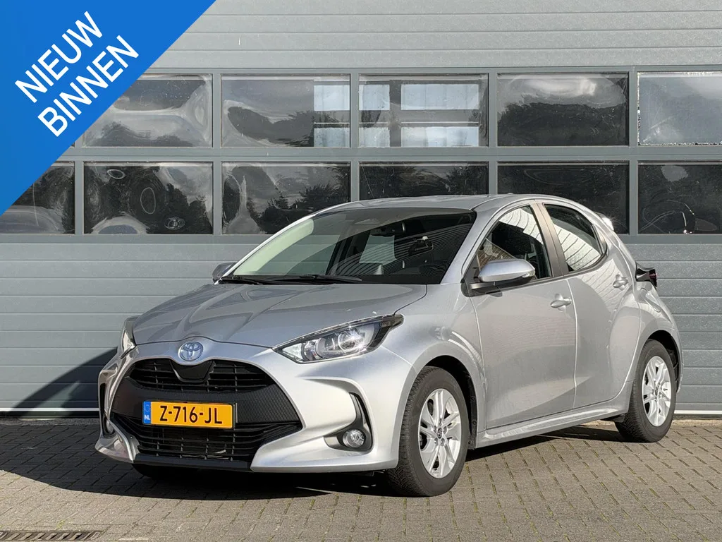 Toyota Yaris (2024) — foto 1