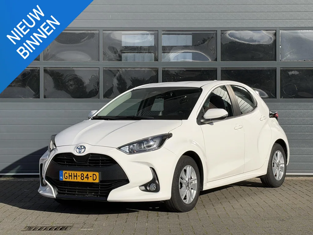 Toyota Yaris (2024) — foto 1
