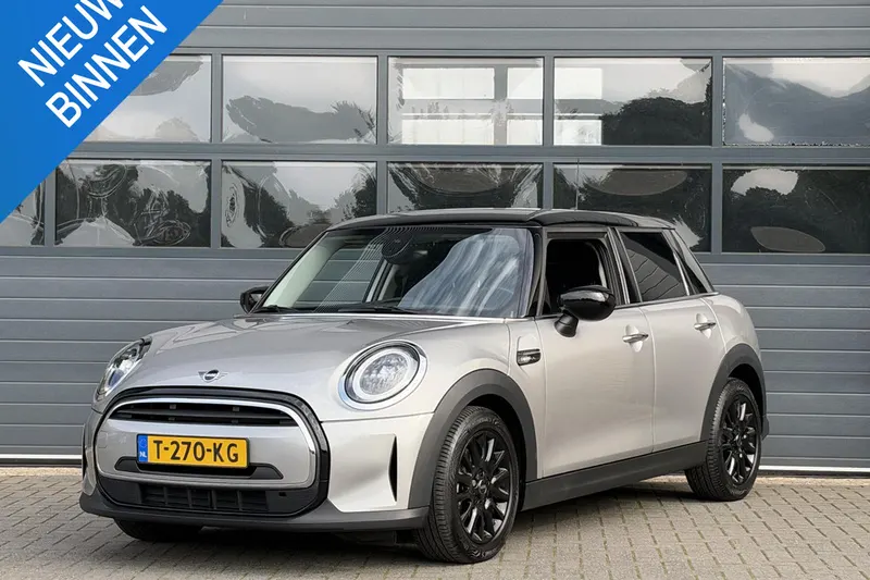 MINI Cooper (2023)