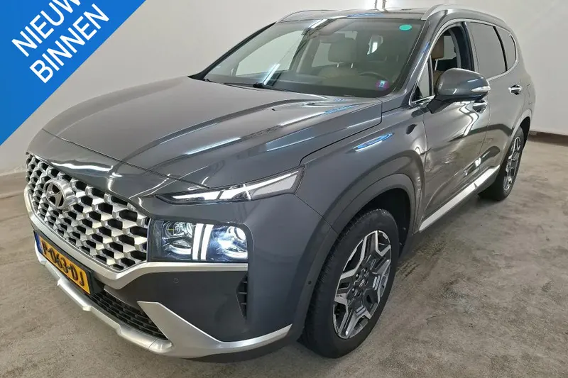 Hyundai Santa Fe (2022)