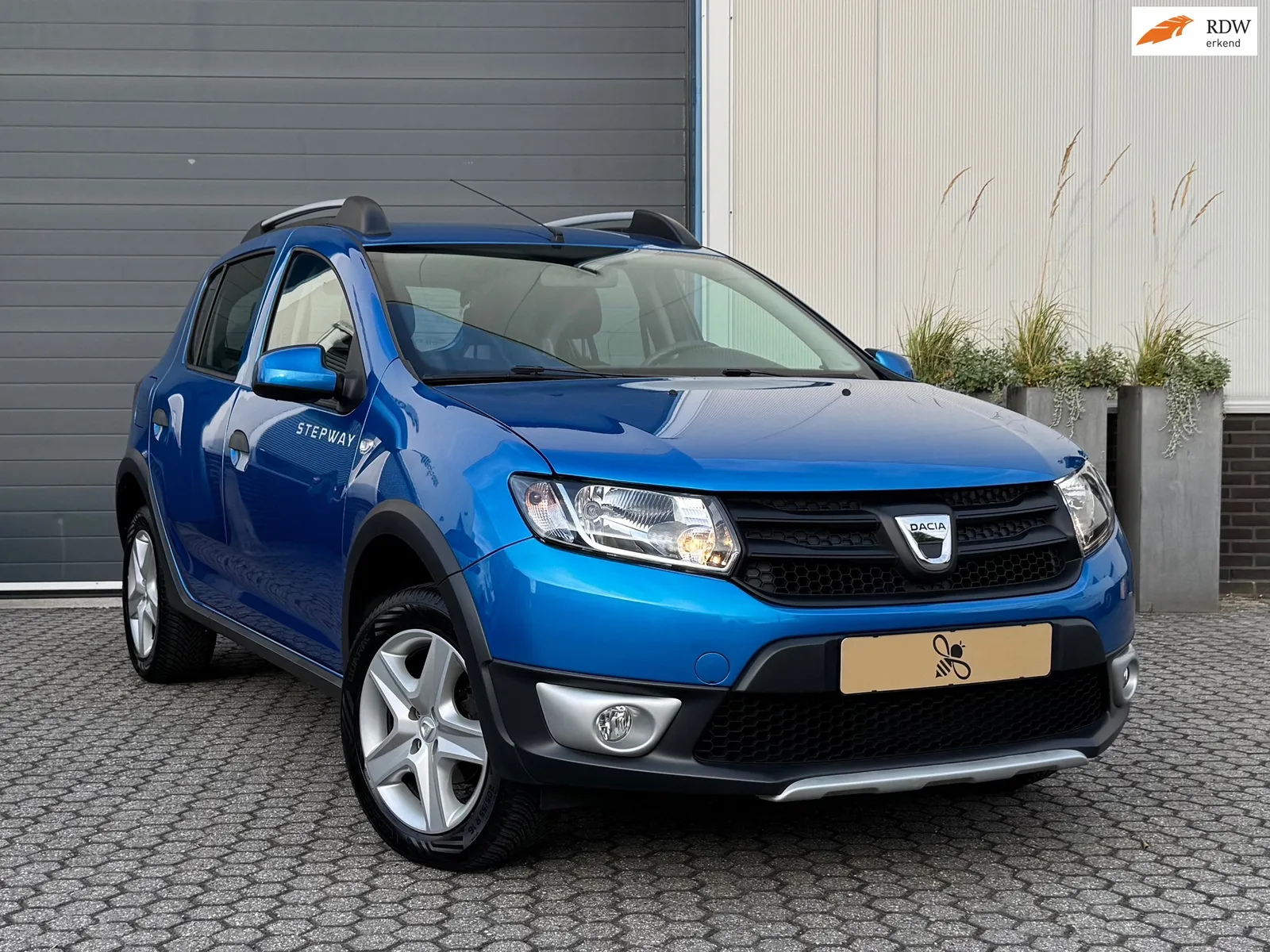 Dacia Sandero (2016) — foto 1