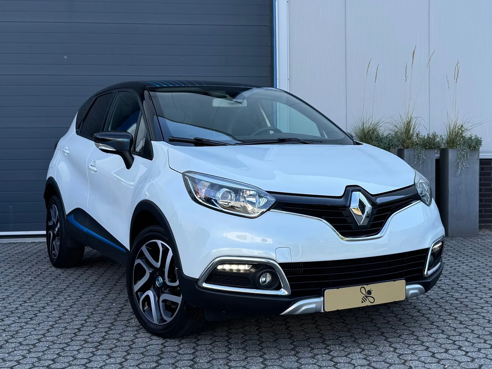 Renault Captur (2017) — foto 1