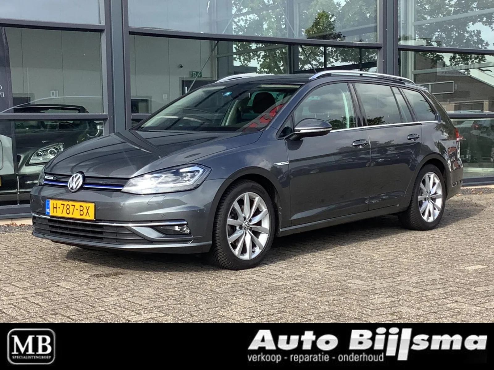 Volkswagen Golf (2020) — foto 1