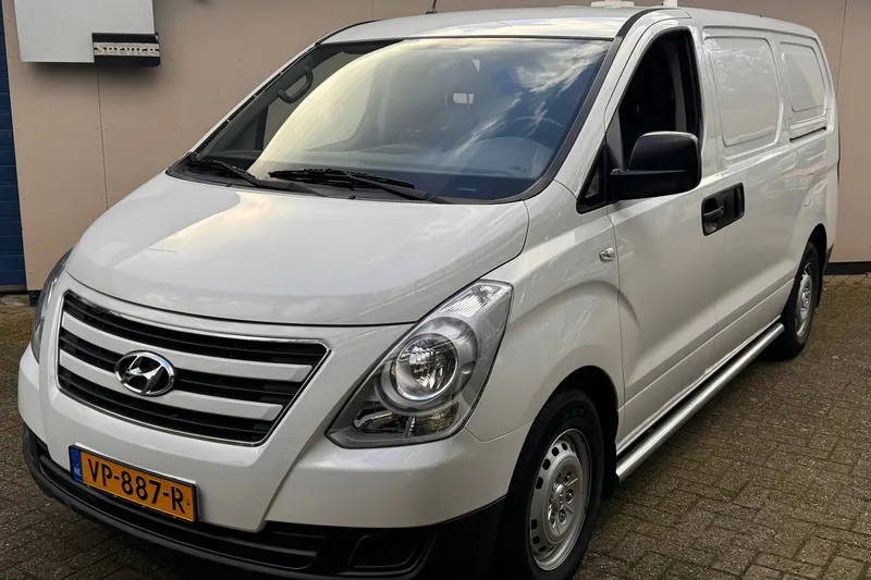 Hyundai H (2015)