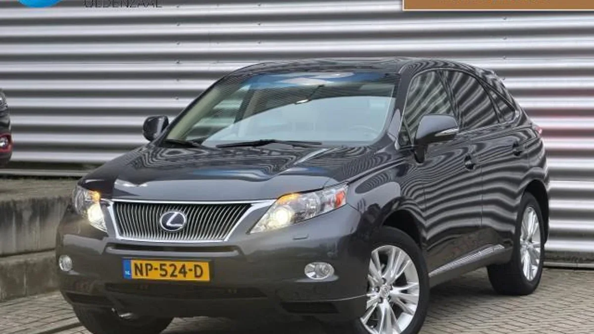 Lexus RX (2011) — foto 1
