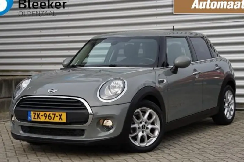 MINI One (2018)