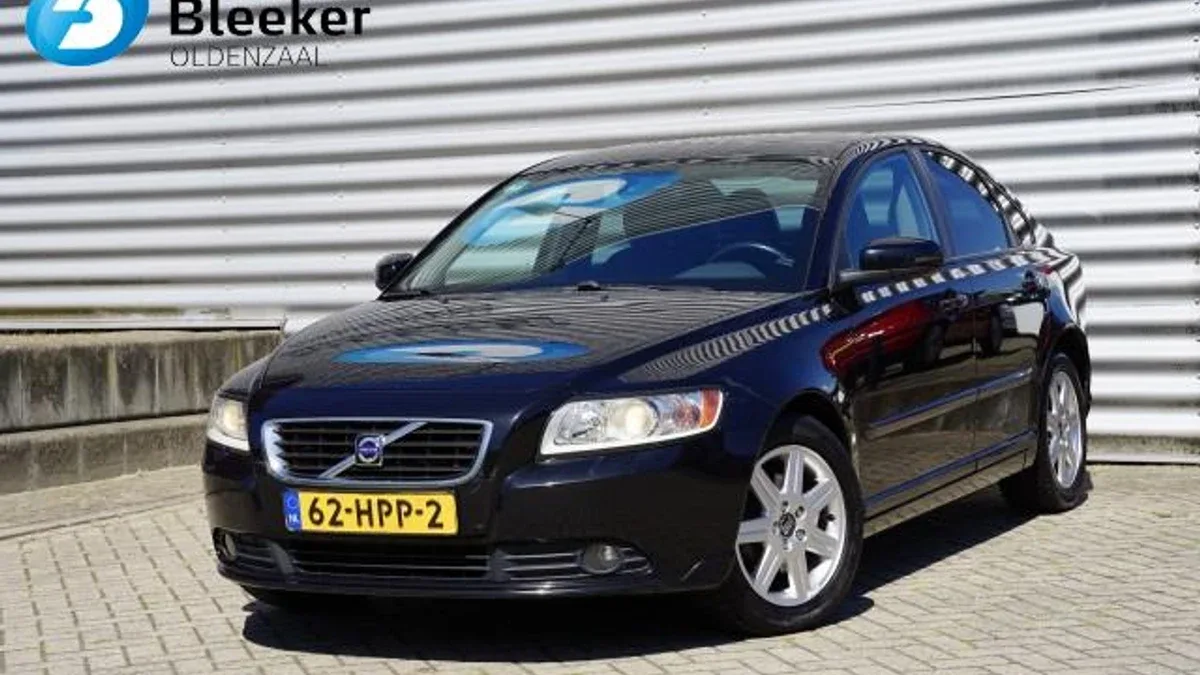 Volvo S40 (2009) — foto 1