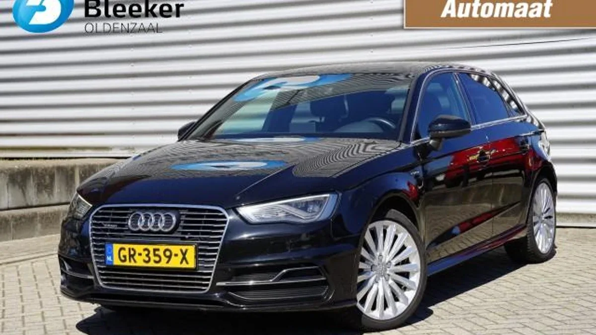 Audi A3 (2015) — foto 1