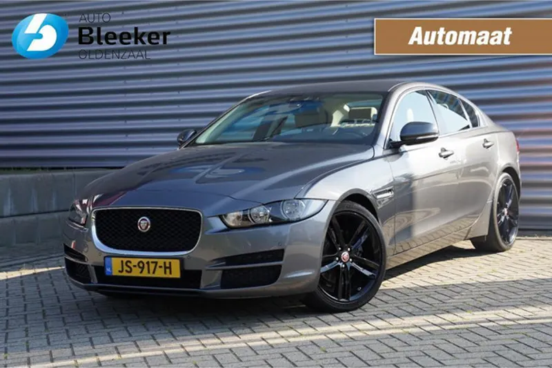 Jaguar XE (2016)