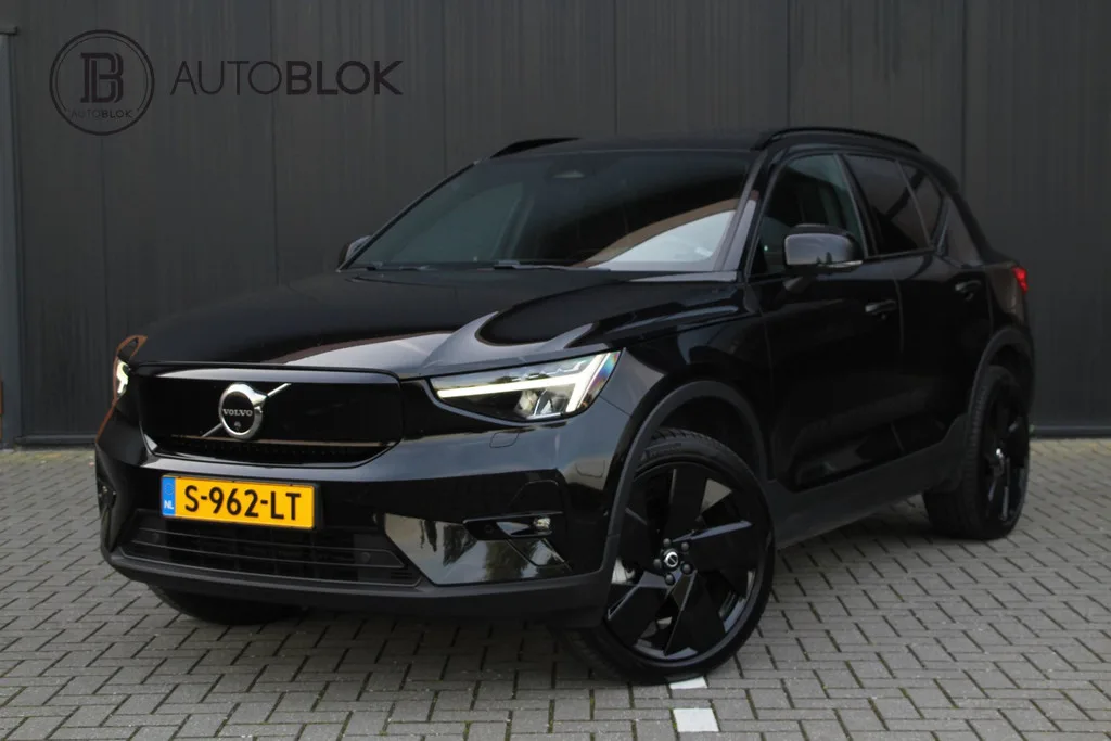 Volvo XC40 (2023) — foto 1