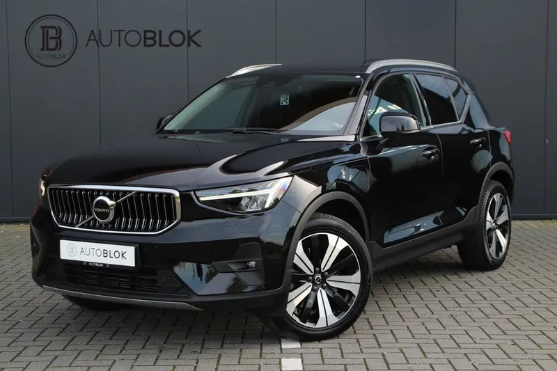 Volvo XC40 (2022)