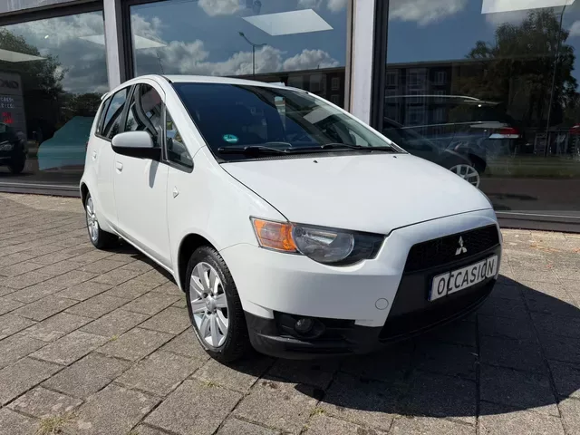 Mitsubishi Colt (2009) — foto 1
