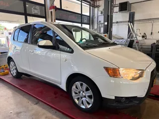 Mitsubishi Colt (2009) — foto 1