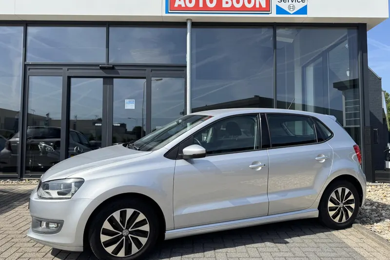 Volkswagen Polo (2015)