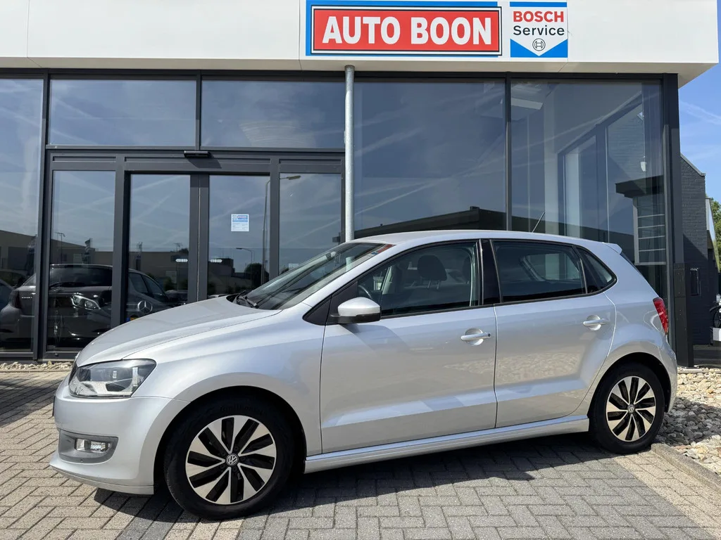 Volkswagen Polo (2015) — foto 1