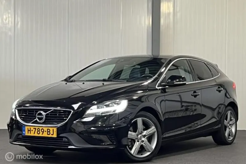 Volvo V40 (2020)