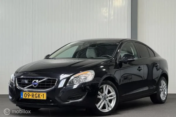 Volvo S60 (2011) — foto 1
