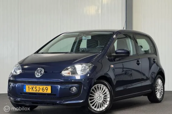Volkswagen Up! (2013) — foto 1
