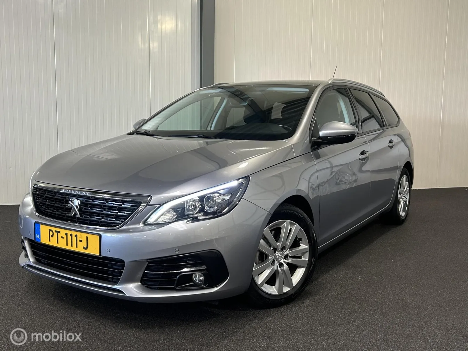 Peugeot 308 (2017) — foto 1