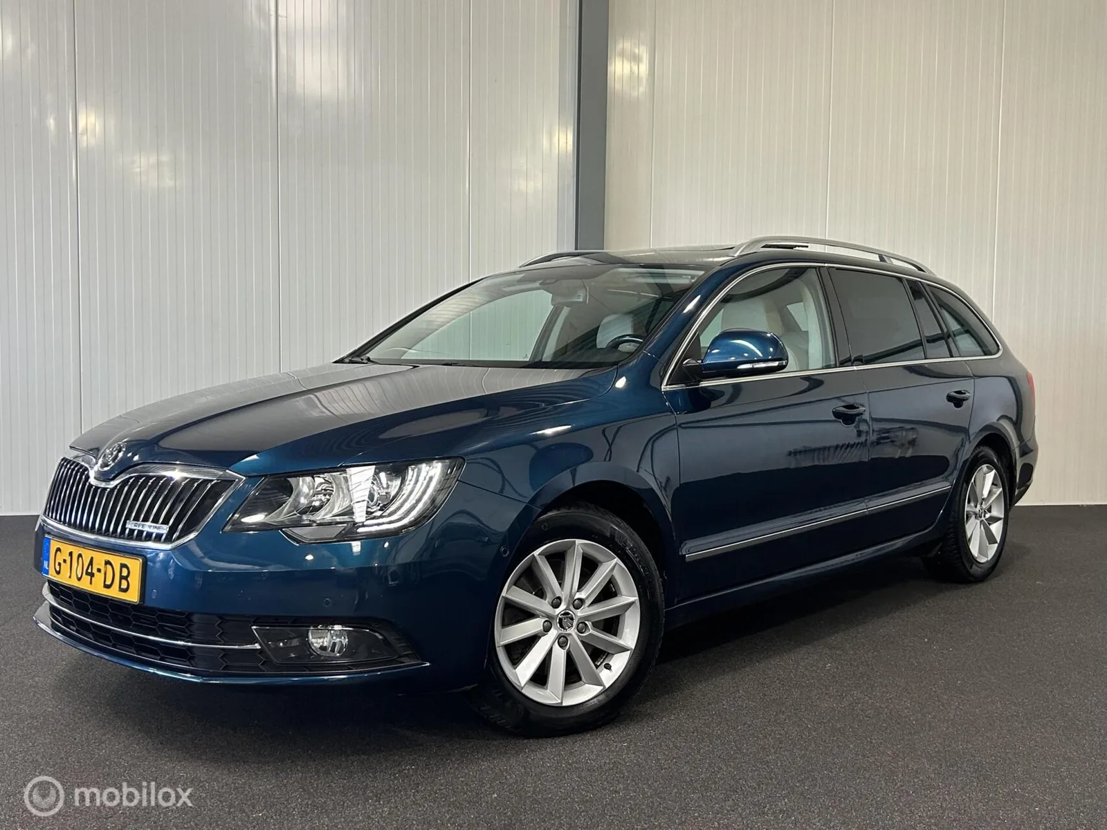 Škoda Superb (2015) — foto 1