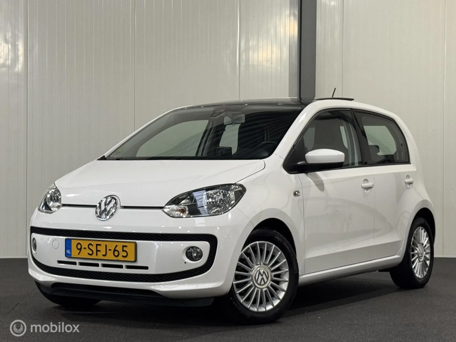 Volkswagen Up! (2013) — foto 1