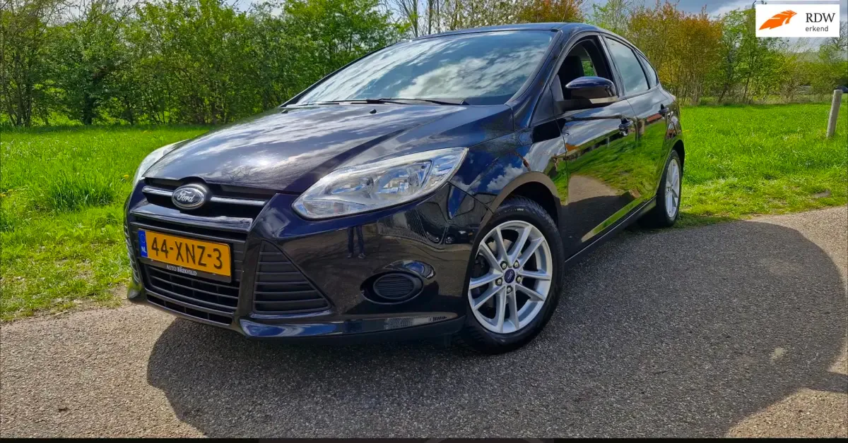Ford Focus (2012) — foto 1