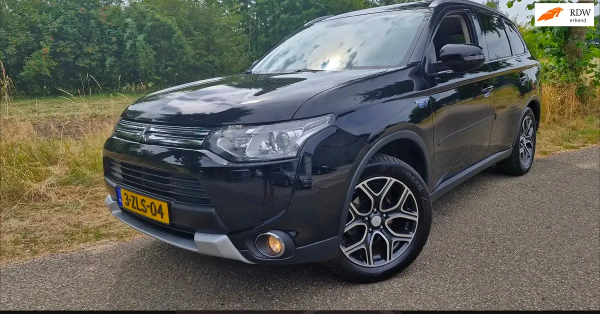 Mitsubishi Outlander (2015) — foto 1