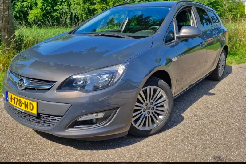 Opel Astra (2014)